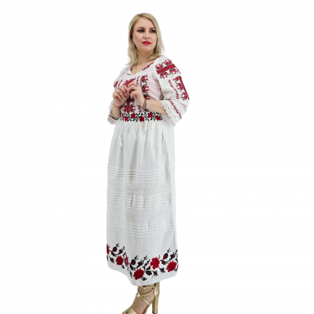 Set stilizat traditional format din ie si fusta 18 [3]