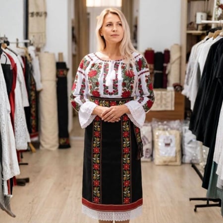 Costume populare - Set traditional dama format din 3 piese - Isadora