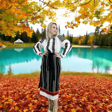 Costume populare - Set traditional format din catrinta , brau si ie - Hera 9