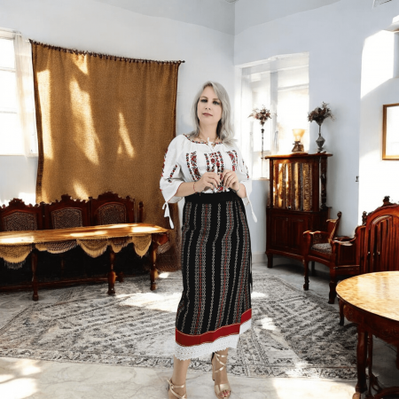 Set traditional format din catrinta , brau si ie - Hera 2 [1]