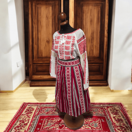 Costum Traditional Dama - Rodica [11]