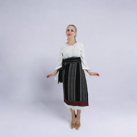 Set traditional format din catrinta si brau Ariel 3 [5]