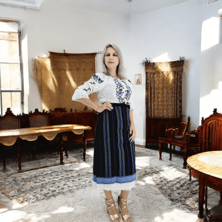 Set traditional format din catrinta si brau Ariel [3]