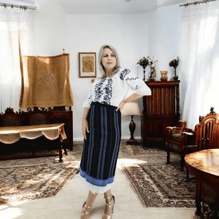 Set traditional format din catrinta si brau Ariel [1]