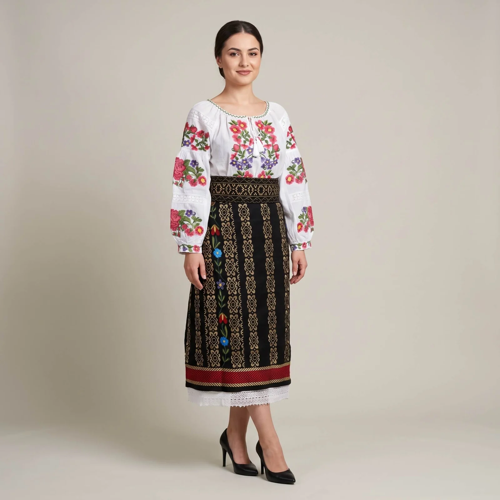 Шорти - Set traditional format din catrinta si brau  - Cezarina