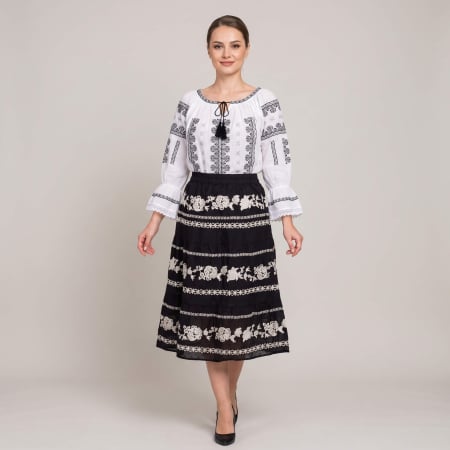 Pachete Traditionale - Set traditional format din ie si fusta 162