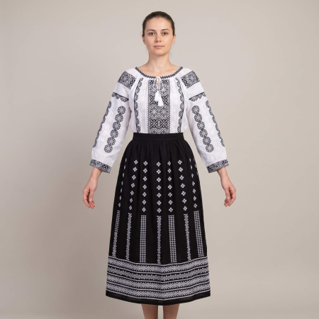 Costume populare - Set traditional format din ie si fusta 108