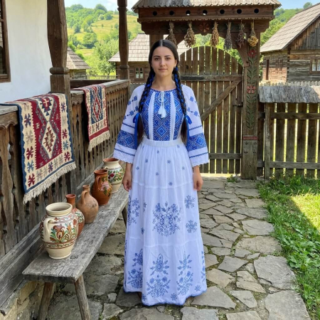 Costume populare - Set traditional format din ie si fusta 118