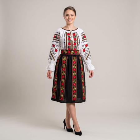 Pachete Traditionale - Set traditional format din ie si fusta 196