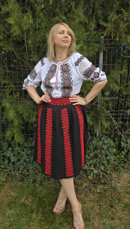 Set traditional format din ie si fusta 28 [1]