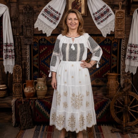 Costume populare - Set traditional format din ie si fusta 38