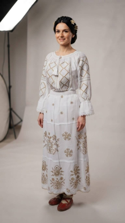 Costume populare - Set traditional format din ie si fusta 112