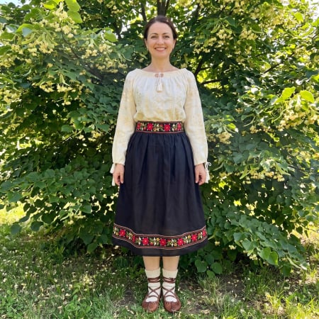 Costume populare - Set traditional format din ie si fusta 64
