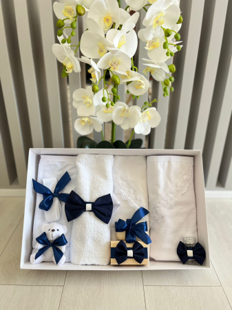Botez cu Traditie - Trusou Botez format din 9 piese cu funda Bleumarin