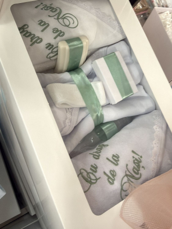 Комплекти за кръщене - Комплект за кръщене, състоящ се от 8 части в цвят Vernil