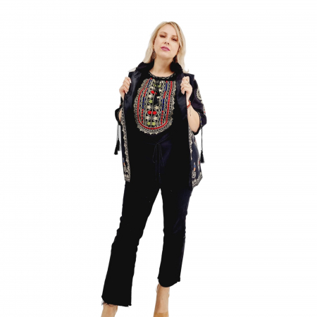 Елегантна жилетка с бродерия – Валерика [5]