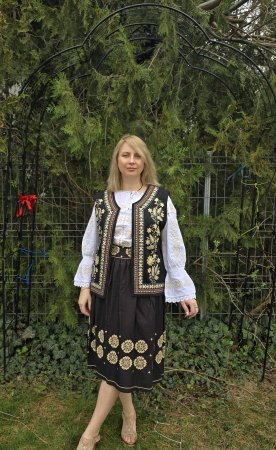 Дамски елеци - Традиционен платнен елек Кармен 9