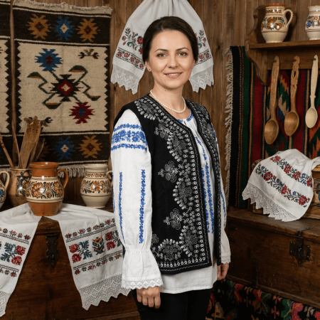 Vesta din stofa traditionala Carmen10 [1]