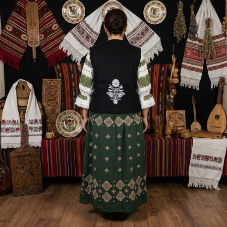 Vesta traditionala Violeta [1]