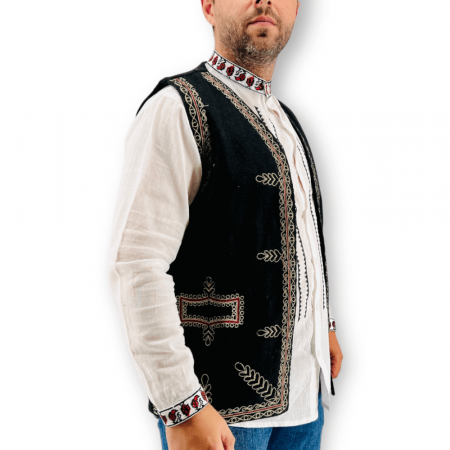 Vesta barbateasca traditionala [2]