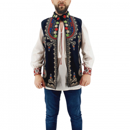 Vesta traditionala Lazar 4 [1]