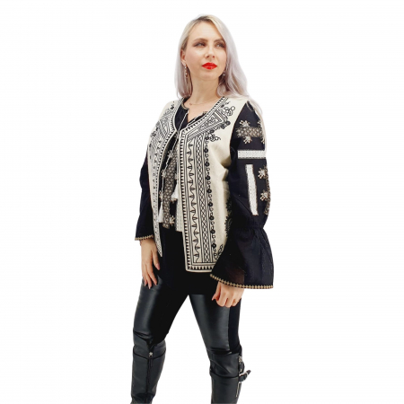 Vesta traditionala Valerica 15 [1]