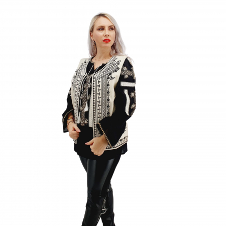 Vesta traditionala Valerica 15 [2]