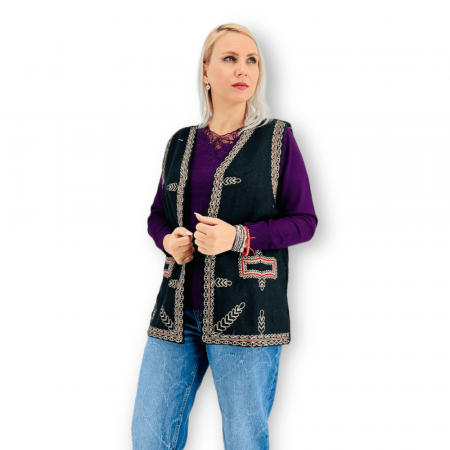 Vesta traditionala Valerica 17 [4]