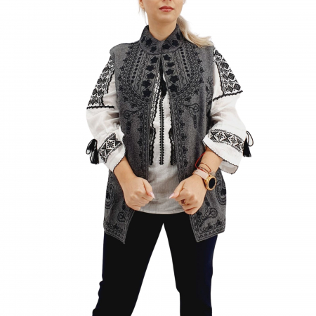 Veste traditionale dama