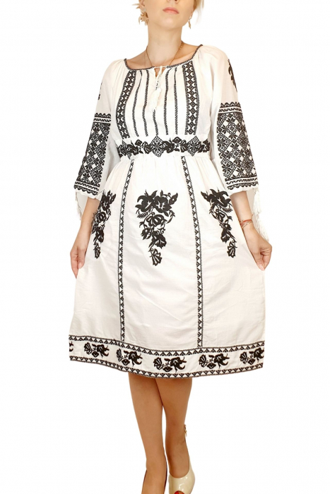 Rochie traditionala Isabela 2