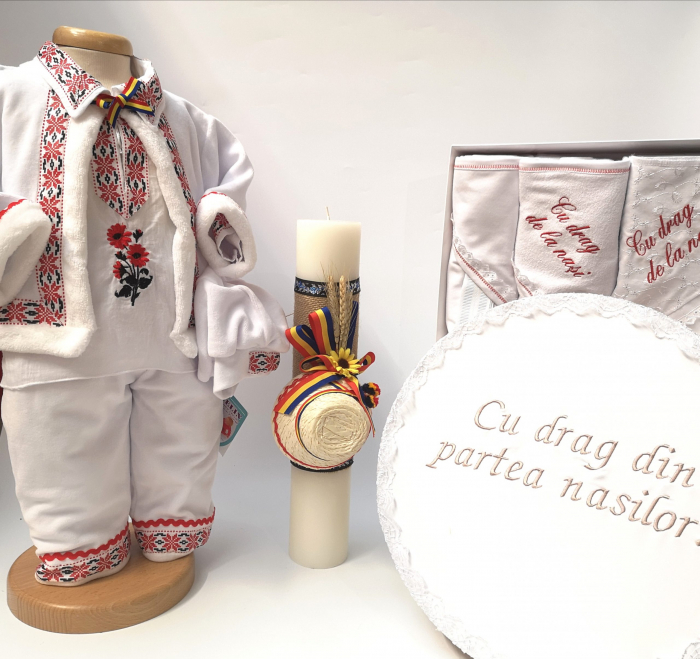 Set Botez Traditional Raul 20 3 piese Botez Traditional : costumas, lumanare si trusou