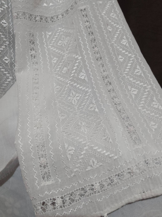 Ie traditionala brodata manual cu matase pe panza topita [3]