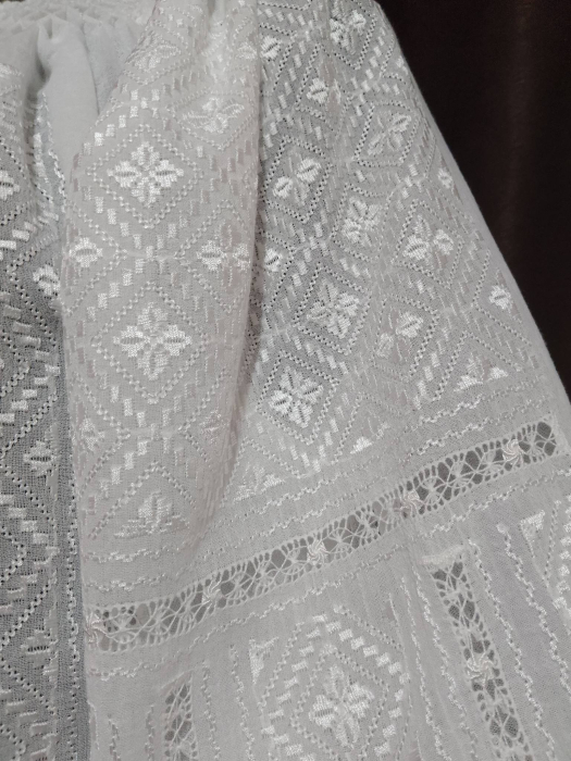 Ie traditionala brodata manual cu matase pe panza topita [2]