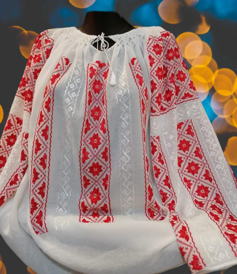 Ie traditionala brodata manual pe panza topita [1]