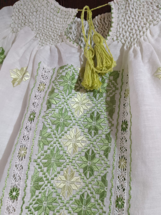 Tunica brodata manual cu matase pe panza topita premium(amestec in si bumbac) [4]