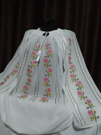 Ii traditionale cu maneca lunga - Ie traditionala cusuta manual pe panza topita