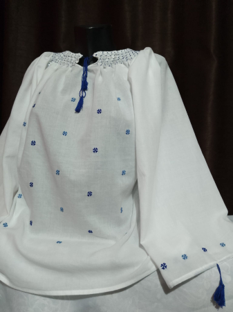 Bluze tip ie - Bluza tip ie, cusuta si incheiata manual