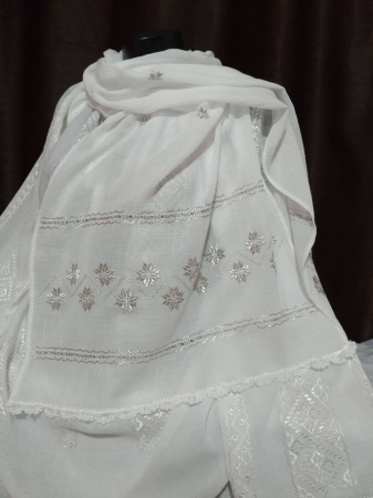 Modele in stoc - Esarfa / Marama brodata manual pe panza topita cu matase