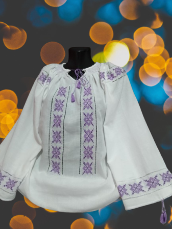 Ii traditionale - Ie cusuta manual pe panza topita