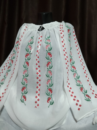 Ii traditionale cu maneca lunga - Ie cusuta manual pe panza topita
