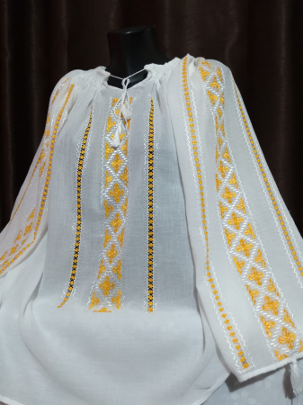 Ii traditionale cu maneca lunga - Ie cusuta manual pe panza topita