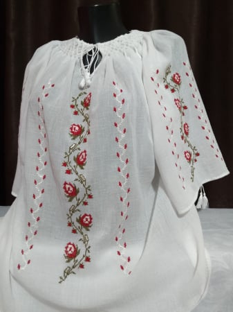 Ii traditionale cu maneca scurta - Ie cusuta manual pe panza topita