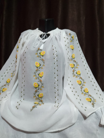 Ii traditionale cu maneca lunga - Ie traditionala brodata manual