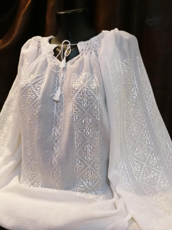 Ii traditionale - Ie traditionala brodata manual