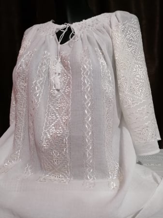 Ii traditionale cu maneca scurta - Ie traditionala brodata manual