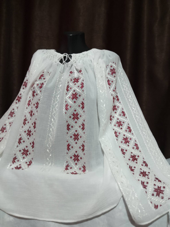 Modele in stoc - Ie traditionala brodata manual cu matase pe panza topita