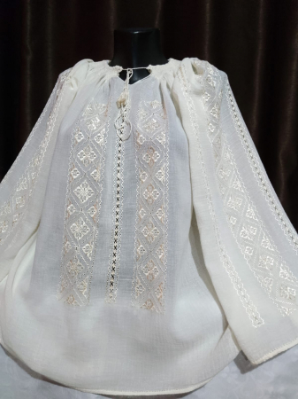 Ii traditionale cu maneca lunga - Ie traditionala brodata manual  pe panza topita