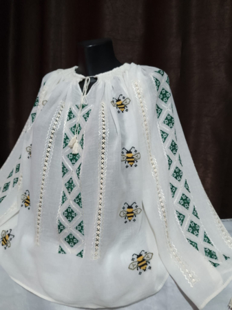 Ii traditionale - Ie traditionala brodata manual pe panza topita