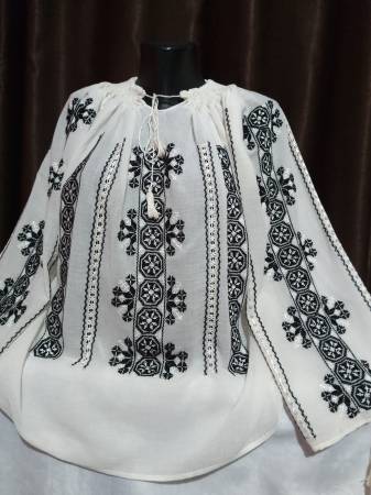 Ii traditionale cu maneca lunga - Ie traditionala cusuta manual