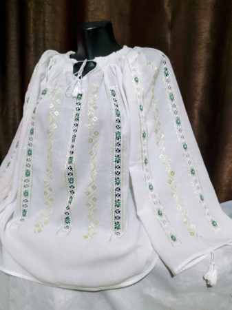Ii traditionale - Ie traditionala cusuta manual pe panza topita